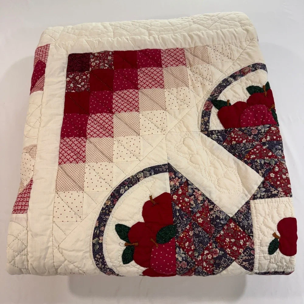 Vintage Handmade King Quilt Apple Basket Applique Patchwork Hand Quilted 96x118